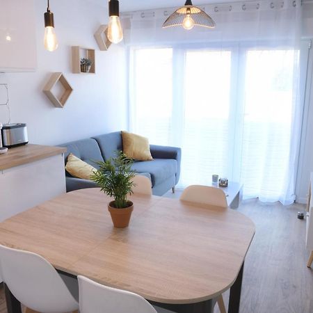 Appart T2 Avec Terrasse, Parking Et Wifi Angoulême Exterior foto