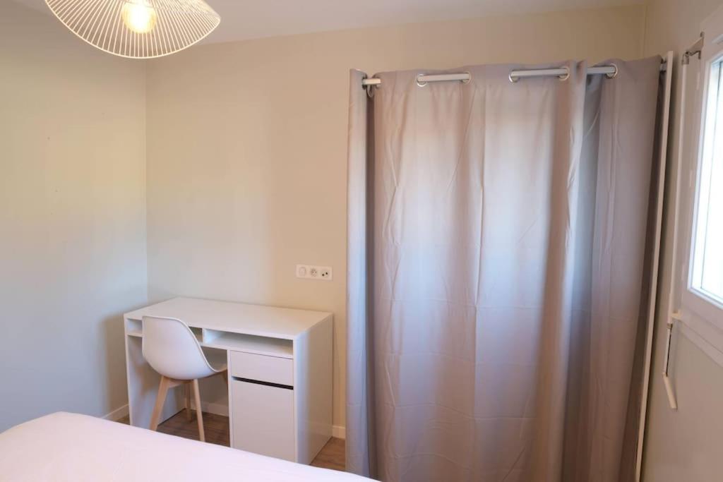 Appart T2 Avec Terrasse, Parking Et Wifi Angoulême Exterior foto
